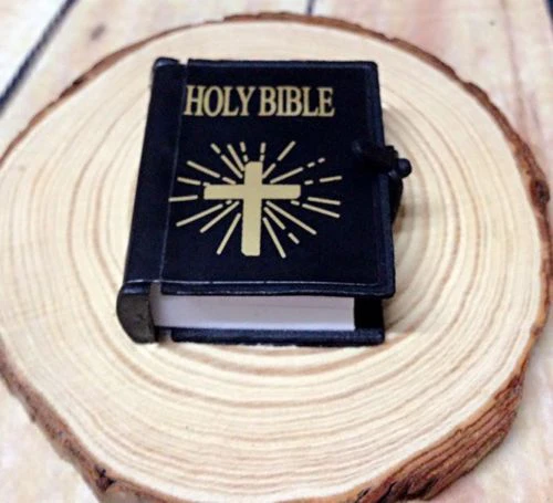 Accesorio Biblia para figuras escala 1/6  - Image 3