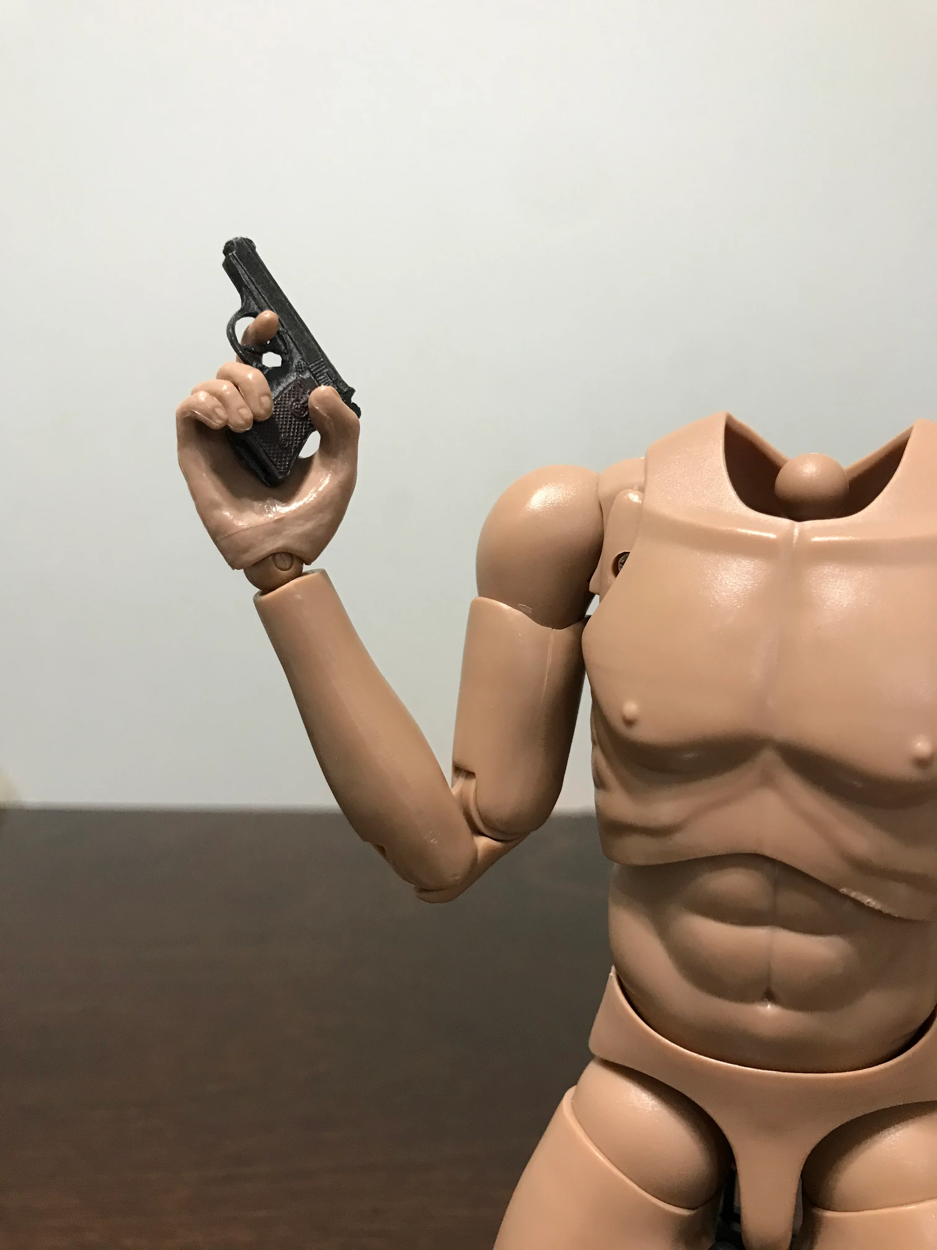 [EN STOCK] Accesorio Pistola alemana metálica marca DID escala 1/6 - Image 4