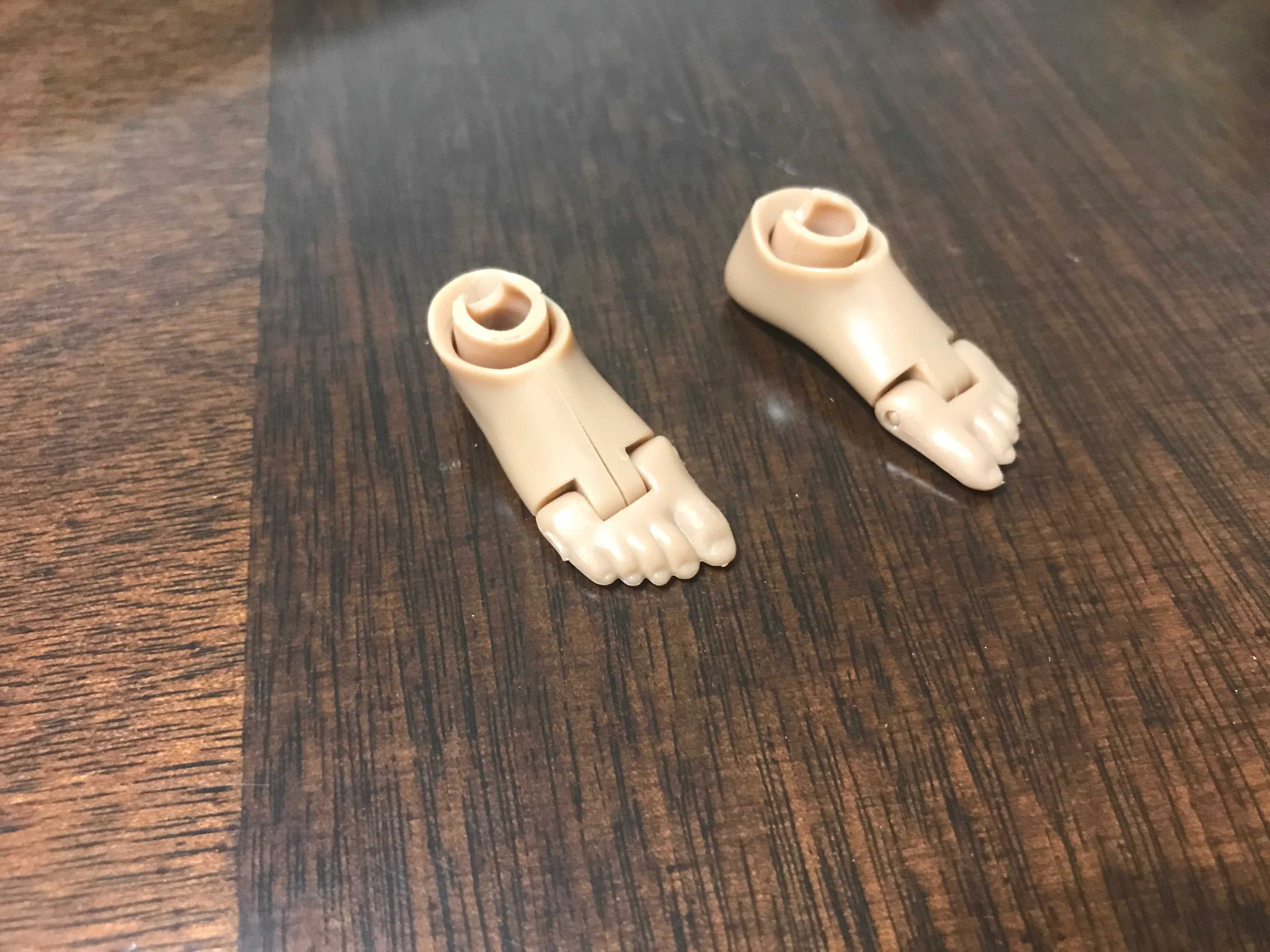 [EN STOCK] Accesorios Par de pies genéricos para cuerpos masculinos marca custom escala 1/6 - Image 3