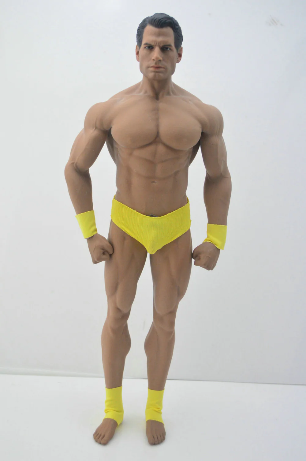 Figura Henry con cuerpo musculoso marca Phicen TBLeague M34 escala 1/6 - Image 3