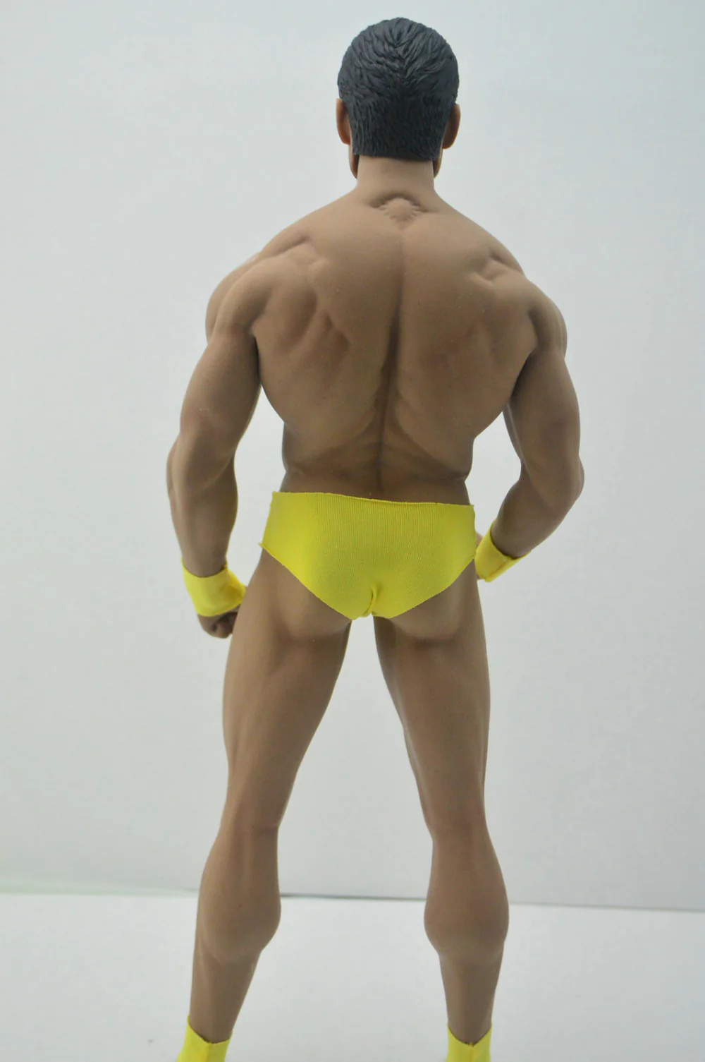 Figura Henry con cuerpo musculoso marca Phicen TBLeague M34 escala 1/6 - Image 4