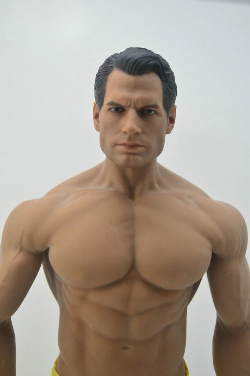 Figura Henry con cuerpo musculoso marca Phicen TBLeague M34 escala 1/6 - Image 5