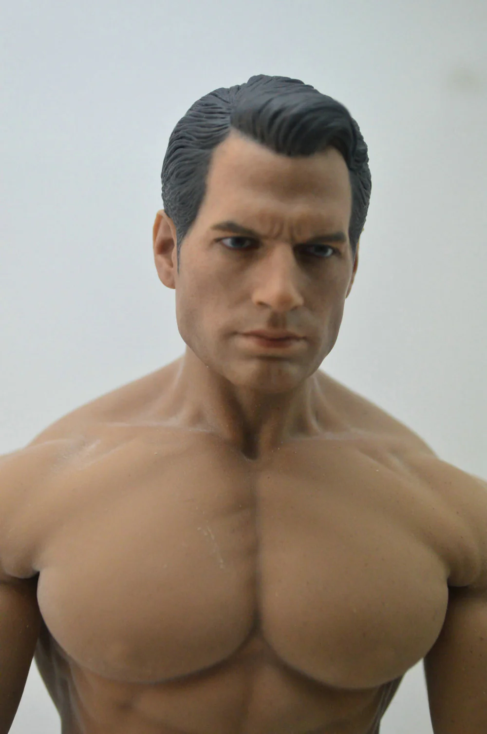 Figura Henry con cuerpo musculoso marca Phicen TBLeague M34 escala 1/6 - Image 6