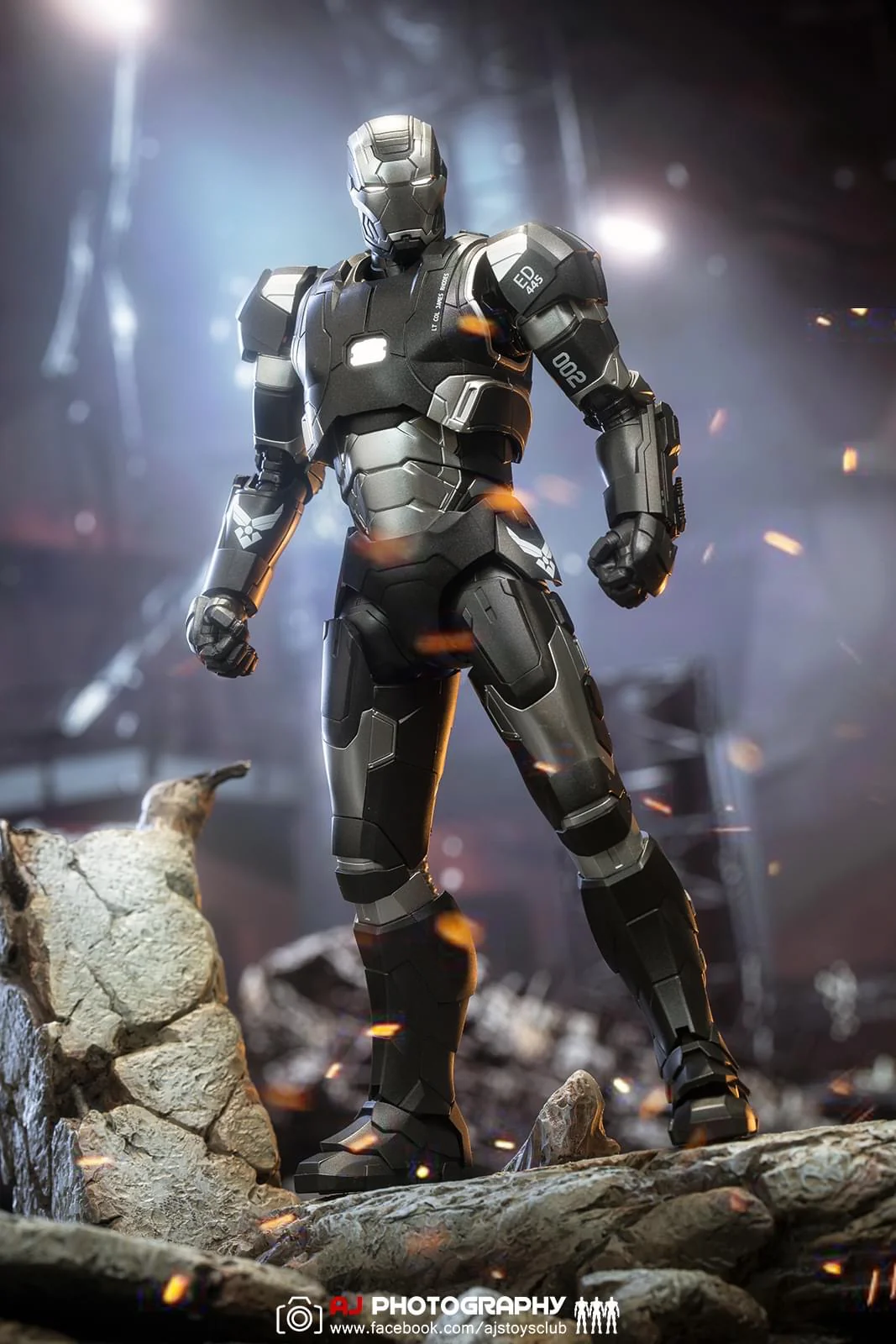 Pedido Figura DLX War Machine Mark 2 - Avengers: The Infinity Saga marca Threezero 3Z0478 escala pequeña 1/12 - Image 17