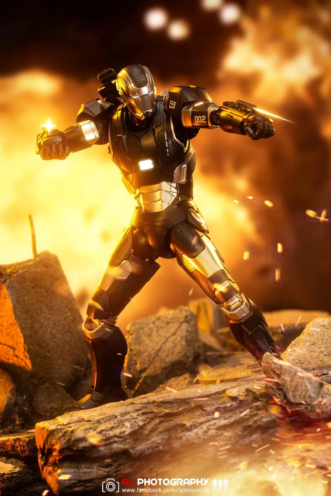 Pedido Figura DLX War Machine Mark 2 - Avengers: The Infinity Saga marca Threezero 3Z0478 escala pequeña 1/12 - Image 21