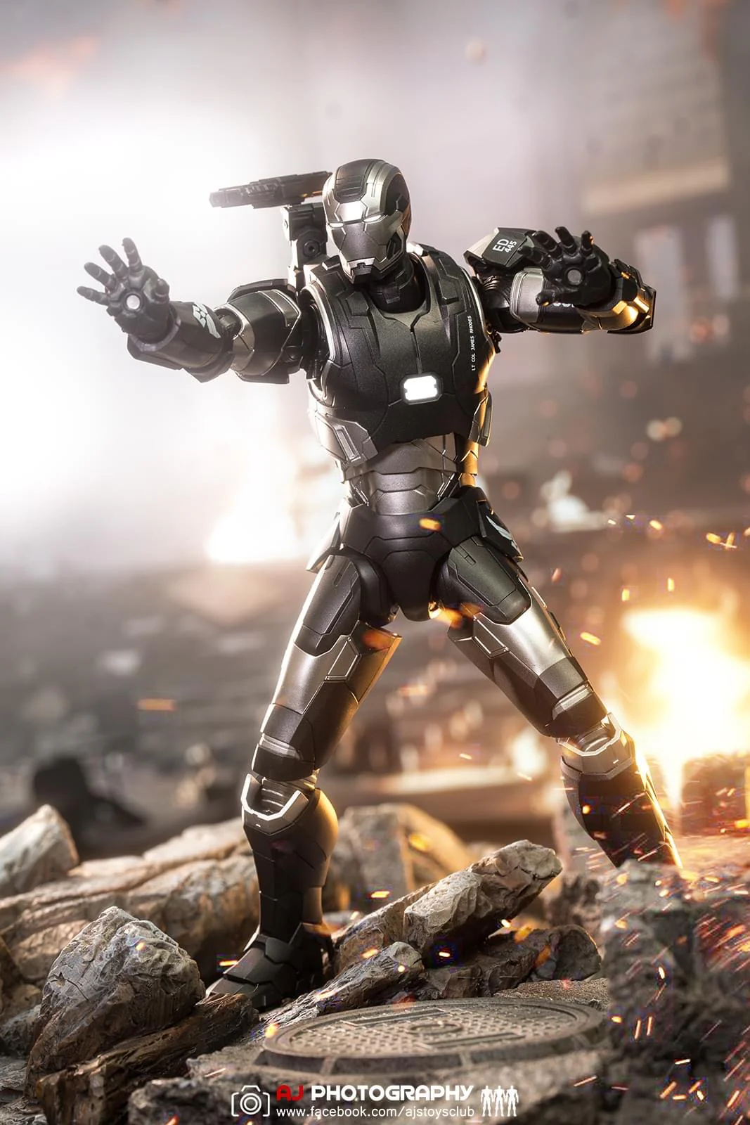 Pedido Figura DLX War Machine Mark 2 - Avengers: The Infinity Saga marca Threezero 3Z0478 escala pequeña 1/12 - Image 25