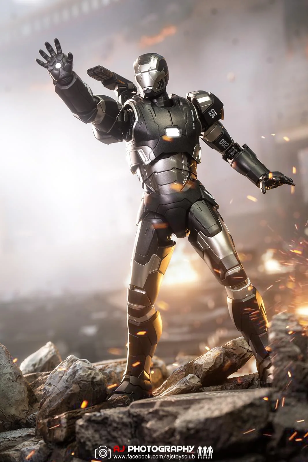 Pedido Figura DLX War Machine Mark 2 - Avengers: The Infinity Saga marca Threezero 3Z0478 escala pequeña 1/12 - Image 26