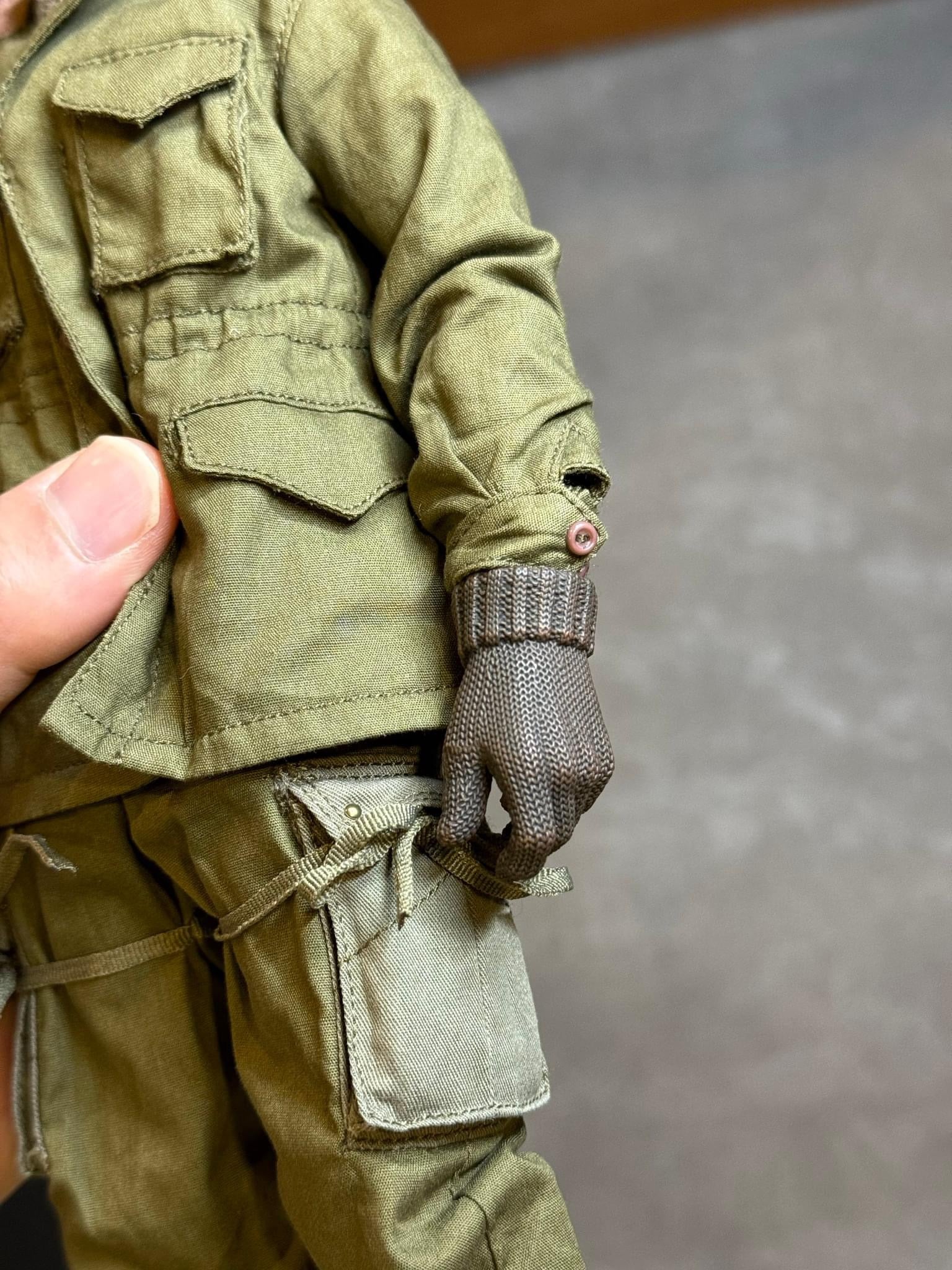 Pedido Figura Lieutenant “Buck” (Jumper Uniform) - US Paratrooper marca Facepoolfigure FP-012B escala 1/6 - Image 10