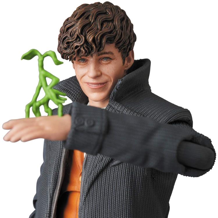 Pedido Figura Newt Scamander - Fantastic Beasts - MAFEX marca Medicom Toy No.097 escala pequeña 1/12 - Image 2