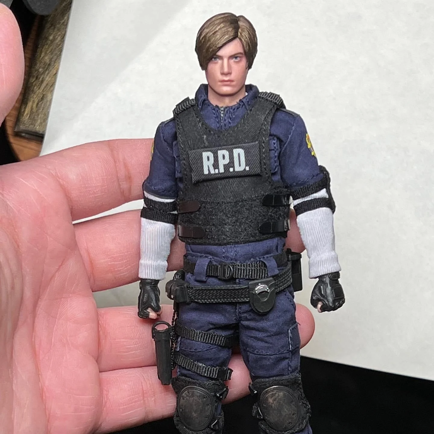 Pedido Figura R.P.D. Officer version S (Deluxe) marca Limtoys escala pequeña 1/12 (relanzamiento) - Image 35