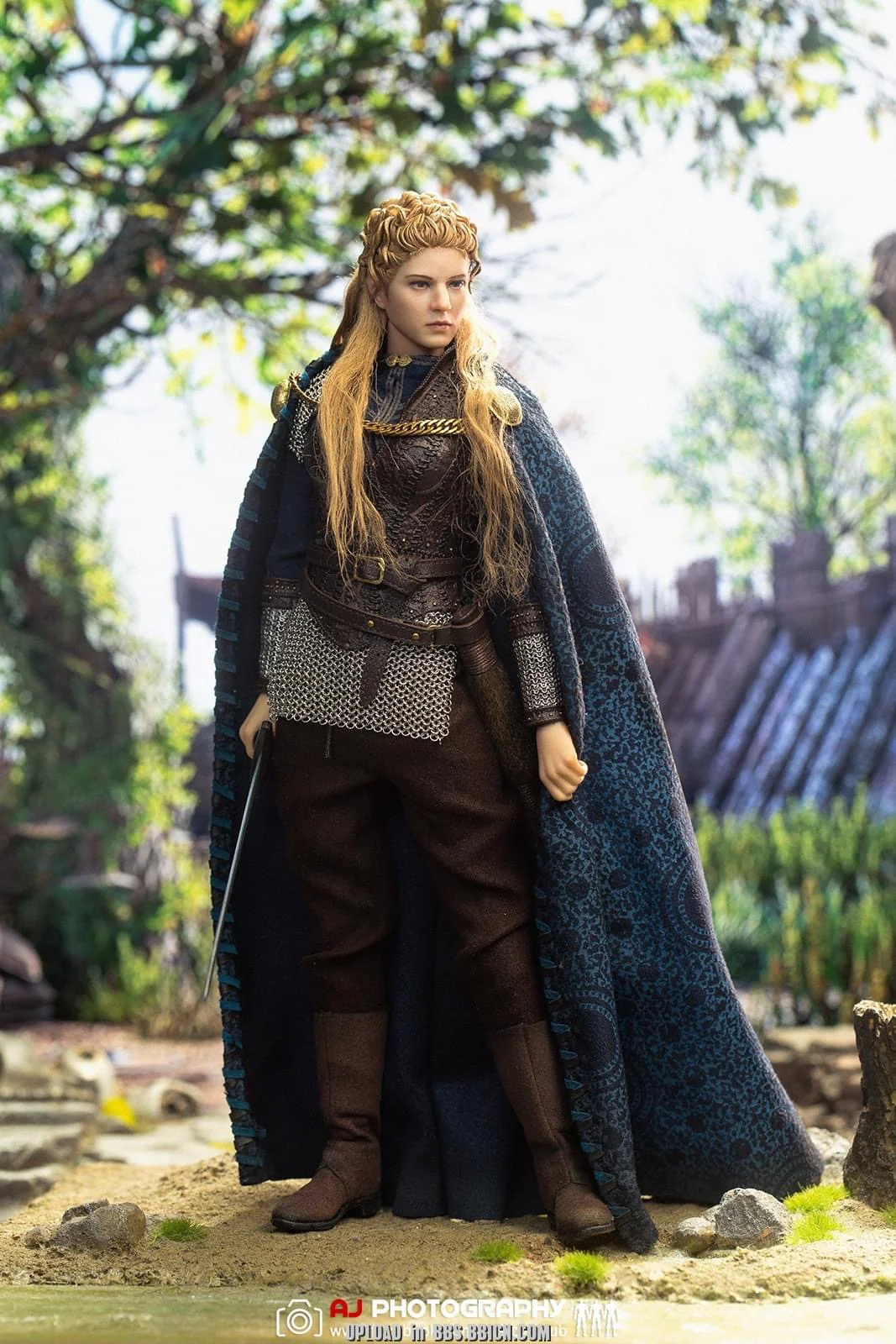 Pedido Figura Viking Female Soldier marca Poptoys EX051 escala 1/6 - Image 15