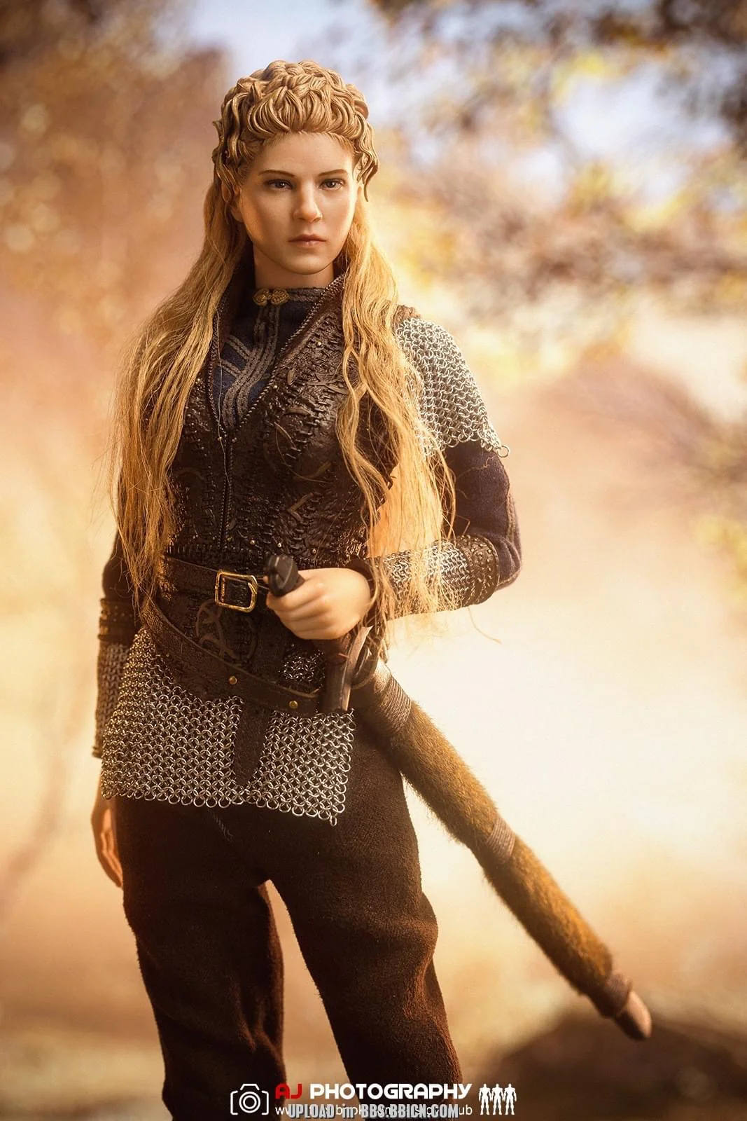 Pedido Figura Viking Female Soldier marca Poptoys EX051 escala 1/6 - Image 18