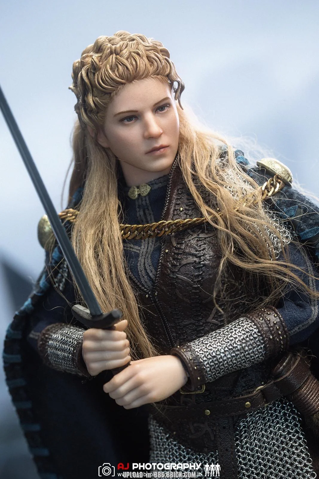 Pedido Figura Viking Female Soldier marca Poptoys EX051 escala 1/6 - Image 24