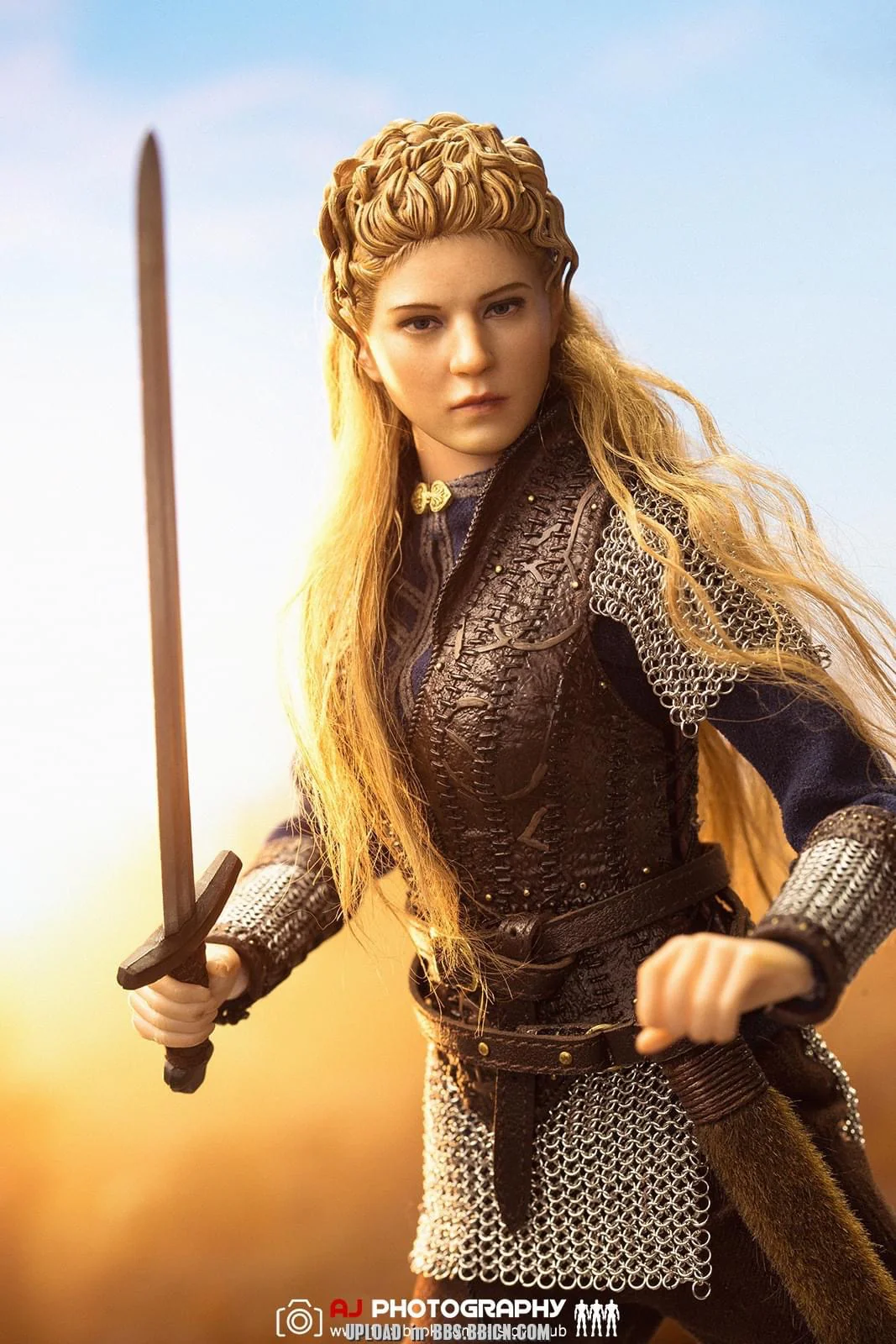 Pedido Figura Viking Female Soldier marca Poptoys EX051 escala 1/6 - Image 27