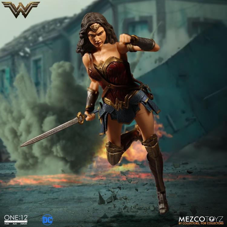 Pedido Figura Wonder Woman - DC - One:12 Collective marca Mezco Toyz escala pequeña 1/12 - Image 3