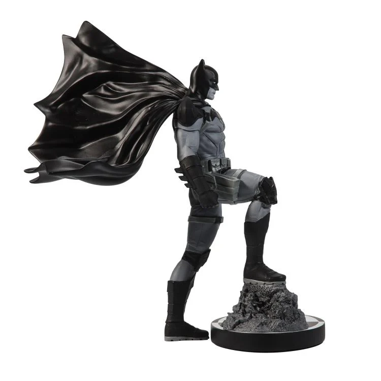 Preventa Estatua Batman (Mitch Gerads version) (Edición Limitada) (Poliresina) - Black & White - DC Comics marca McFarlane Toys x DC Direct escala 1/10 - Image 6