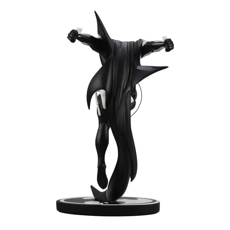 Preventa Estatua Batman (Sean Murphy Sketch Edition) (Poliresina) - Batman: White Knight - Batman Black & White marca McFarlane Toys x DC Direct escala 1/10 - Image 12